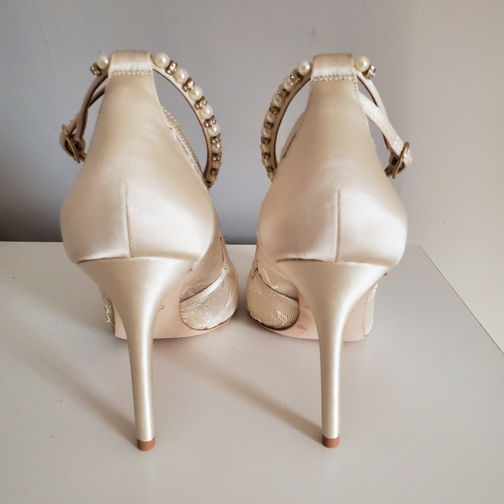 Badgley Mischka Lesley heels NIB - Picture 6 of 6